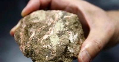 لقاء مع الكاتب على موقع إرم نيوز: كنز في المحيط الهادئ.. هل تُنهي اليابان احتكار الصين للمعادن النادرة؟  